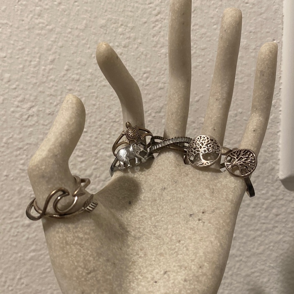 Silver ring bundle!!! 7 rings included :)